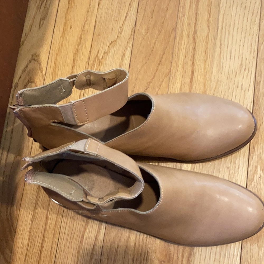 Booties - Picture 3 of 4